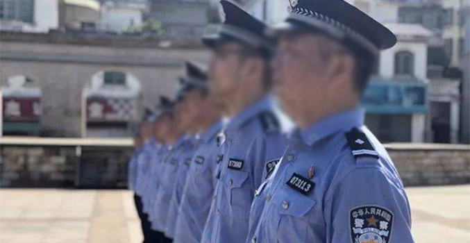 白帽子警察为交通警察，黑帽子警察为治安警察有什么区别？